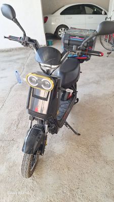 Skuter Bonvi 6903