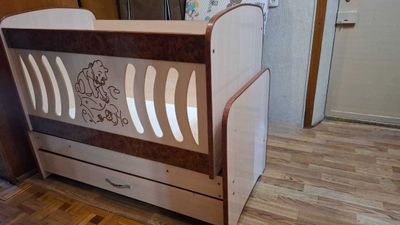 Детская кровать в отличном состоянии + автокресло