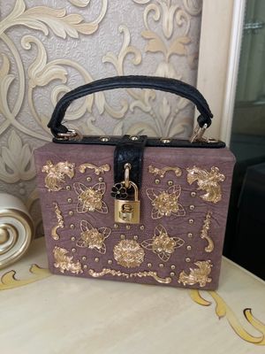 Ayollar sumkasi