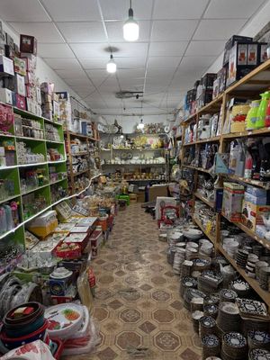 Magazin sotiladi kalxoz bozor