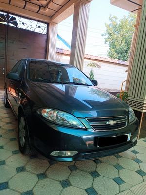 Gentra 2022 (SX pozitsiya) sotiladi 12.800$ kami bor