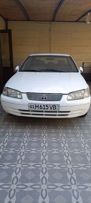 Автомобиль Тойота
