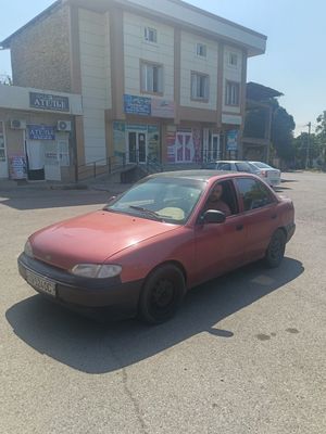 Hyundai accent Holati yurib turibdi