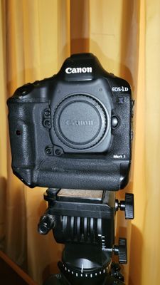 Продам canon 1dx mark 2 4k зеркальный профессиональный фотоаппарат