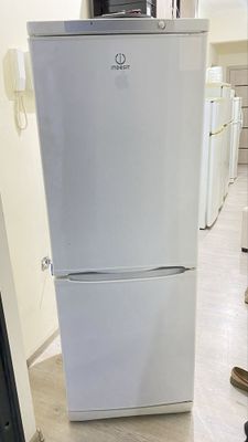 Indesit holadilnik sotiladi