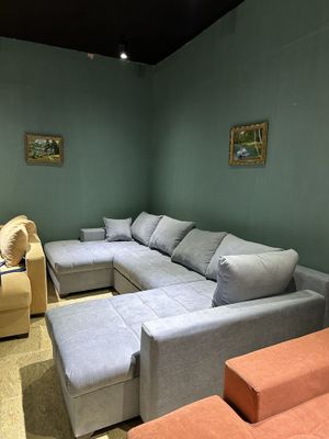 Диван, стоял в офисе, пользовался несколько месяцев, как новый!