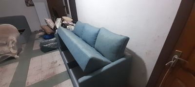 Myahki divan sotiladi