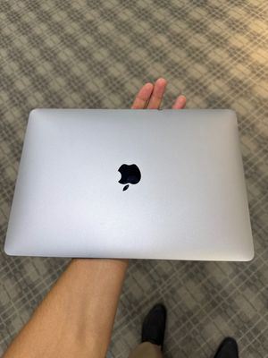Macbook M1 Air 256/8 GB silver 86% yomkost ideal holatda