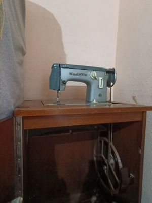 Продаю швейную машинку ЧАЙКА 2