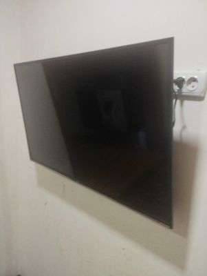 Televizor Artel 42 talik
