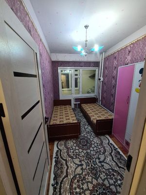 Срочно сдается квартира 2/7/9 Чиланзар С.Рахимов метро цена 350$ торг