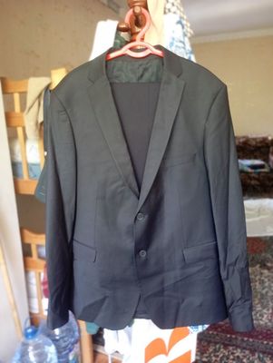 Kostyum erkaklar uchun