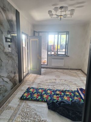 Ijaraga 1 qiz quyiladi hamma sharoiti bor