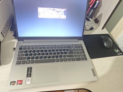 Ноутбук Lenovo V15 AMD RS-7520U 8/256 Radeon TM-610M