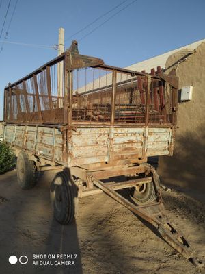 Tractor pritsep sotiladi