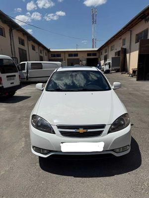 Продаю свою Chevrolet Gentra 3 позиция
