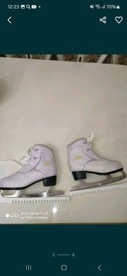 Коньки новые размеры 39 и34