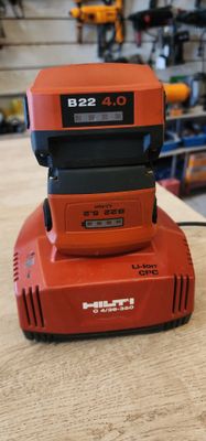 HILTI Акумятор и зарядное устройство В22 4.0 5.2