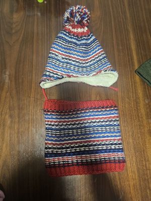 Продам шапку и шарф на 5-6лет