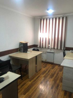 Novza Metro tarafda arendaga 1 xona office 24/7 mebellari bilan