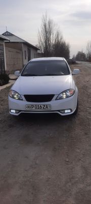 Mashina elegant plus.yurgani 69000 km.kraskasi tozza.salondan bir qul.