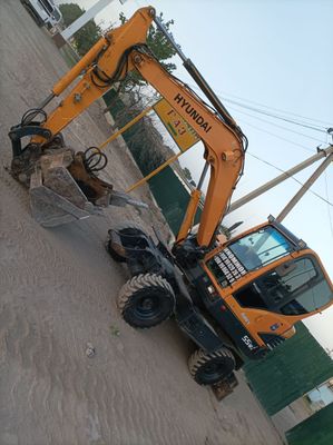 Hyundai 2015 volvo 2018 doosan 2010