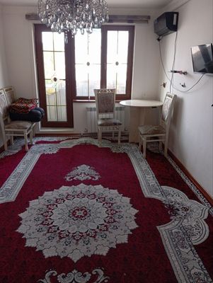 1 xonali kv ijaraga beriladi.