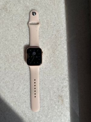 Продаю Apple Watch