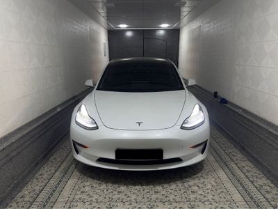 Tesla model 3 standart plus