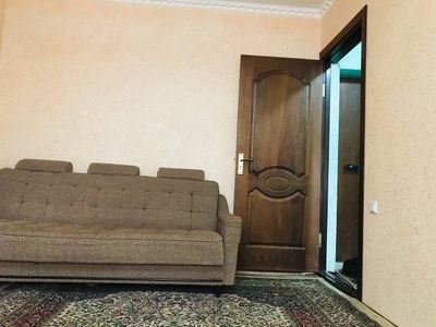 Бухоро шаҳри, Мустакиллик кўчаси, 44-уй, 112-хона. 3 этаж, 1 хоналик.