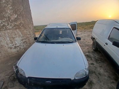 Ford escort van yukfurgon