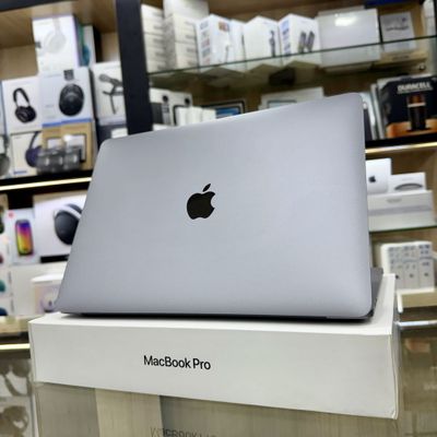 Macbook Pro 13" Core i7 16/256 Space Grey