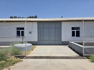 Parnik sotiladi 25 sotix