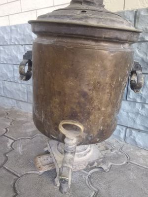 Samovar sotiladi qadimiy