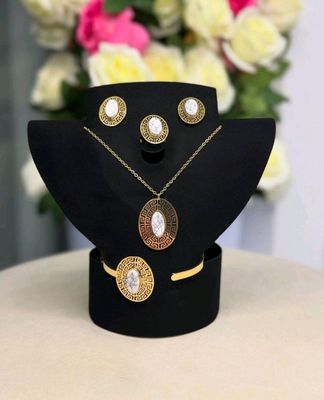 Комплект люкс копия бижутерия сотилади