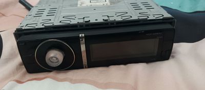 Kenwood magnitol sotiladi
