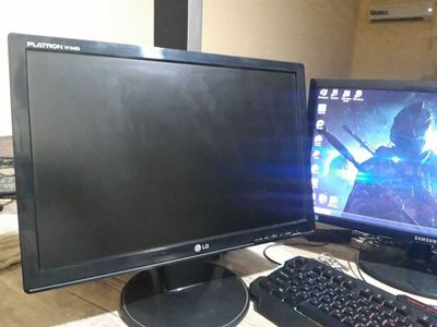 LG W1942S Monitor sotiladi