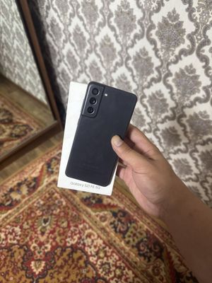 Samsung S21 FE 5G 8/128 возможно обмен