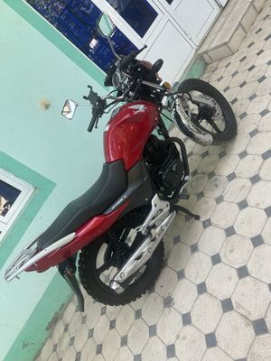 Honda motosikl top toza yaponiskiy