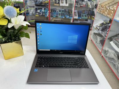Yangidek core i3-12 8/256 ssdlik ideal holatda IT va dasturlash uchun