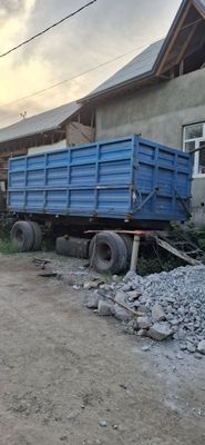 Прицеп сотилади .