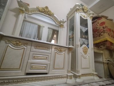 Камод гарнитур сотилади енгиде турипти