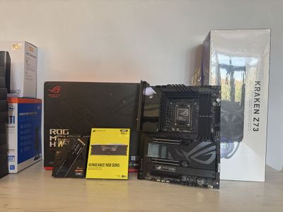 Asus ROG Z790 HERO | Corsair RGB 2x48GB 6600MHz cl32 | SN850X 4TB