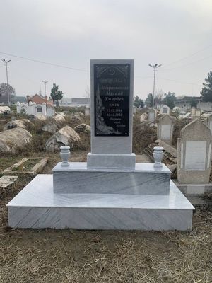 Едгорлик тошлари Памятники