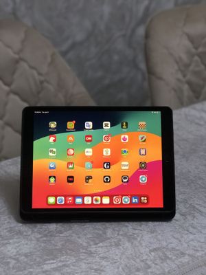 iPad 10.5 inch 256GB A1709 Sim+WiFi