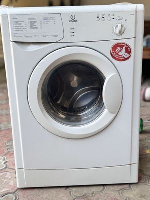 Стиральная машина Indesit WISN 81