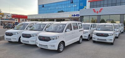 Wuling Hongguang V минивен