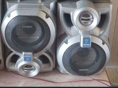 Продам колонки хорошим состоянию