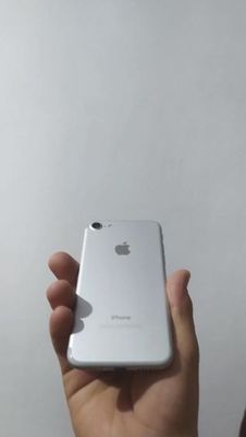 Iphone 7 srochna sotiladi