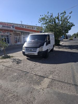 Ford 2010 yil xolati ideal